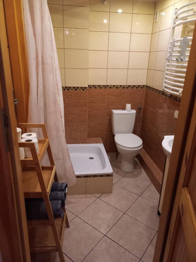 Pokoj 4 Osobowy W Centrum Gdanska Z Aneksem Kuchennym Rooms To Let Esterno foto